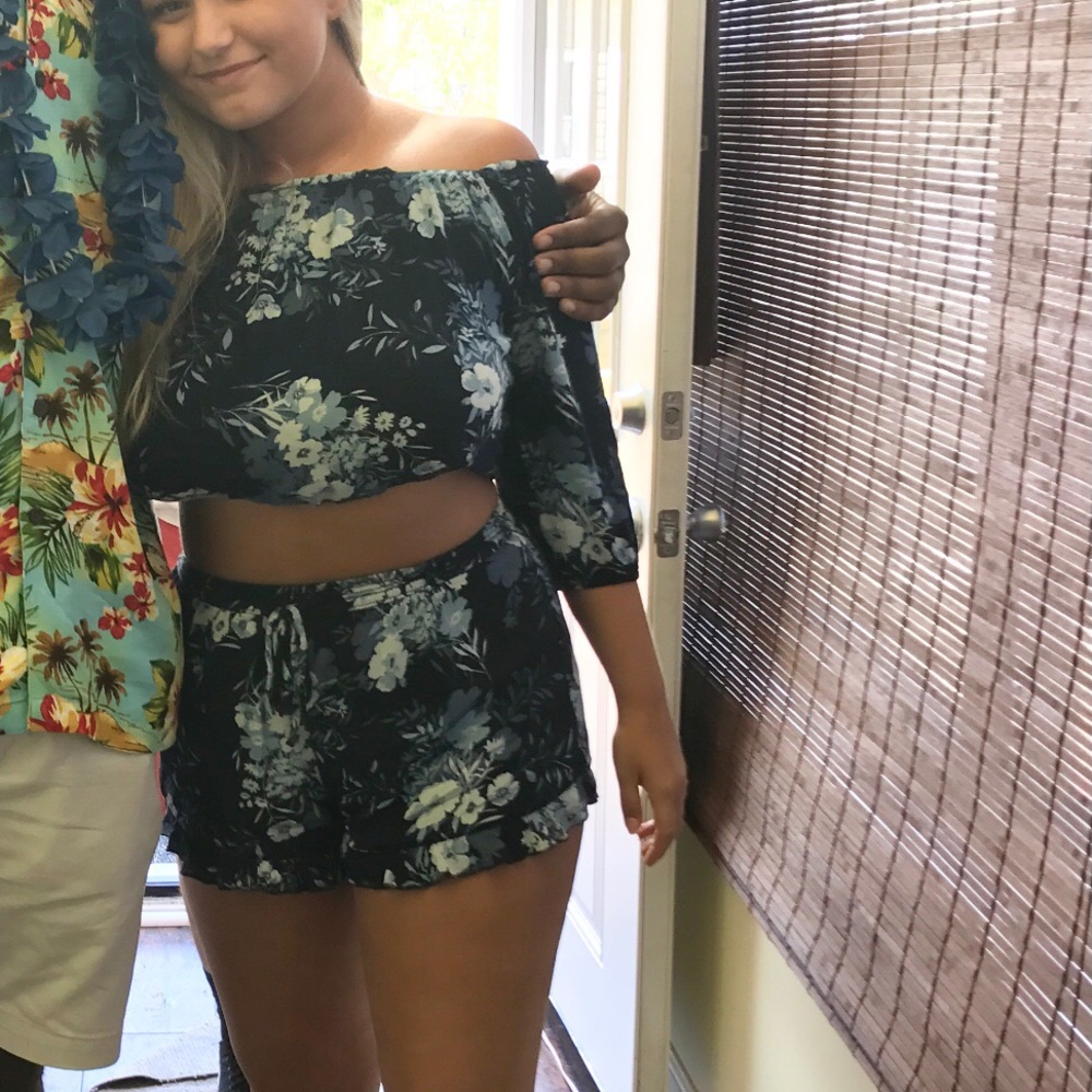 Matching off the shoulder cropped shorts set